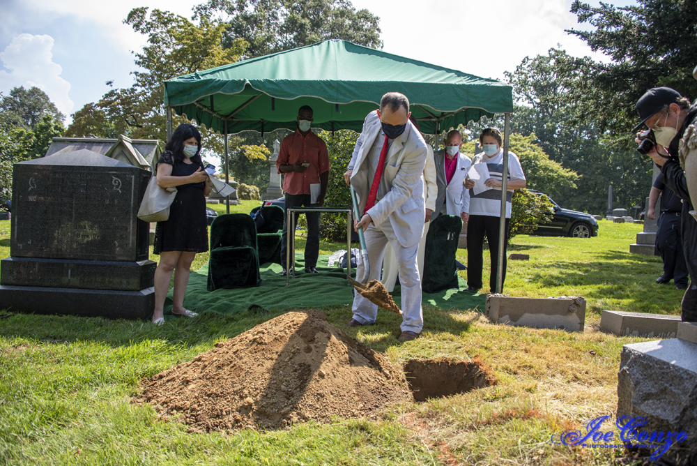 Woodlawn Cemetery